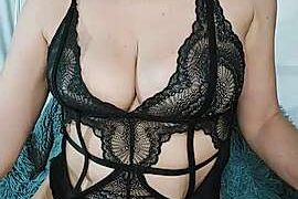 Mabel- nude pussy closeups on cam for live sex video chat