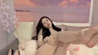 SharonLee001 nude pussy closeups on cam for live sex video chat