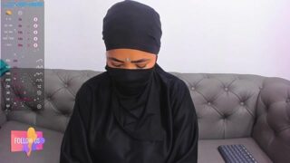 Dounia_nagi nude pussy closeups on cam for live sex video chat