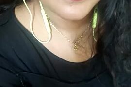 Hot-Basanti nude pussy closeups on cam for live sex video chat