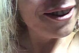 kinkyRosa99 nude pussy closeups on cam for live sex video chat