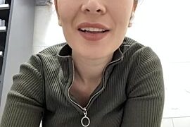 Sweet_Lollypop nude pussy closeups on cam for live sex video chat