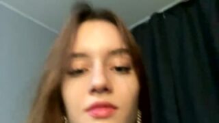 Eva_Stivens nude pussy closeups on cam for live sex video chat