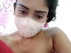Nipa-Queen nude pussy closeups on cam for live sex video chat
