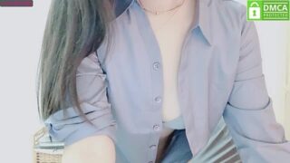 AnnaWell nude pussy closeups on cam for live sex video chat