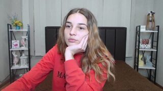 ElizaSaner nude pussy closeups on cam for live sex video chat