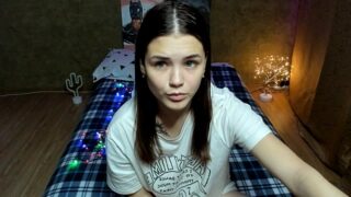 MelissaYottis nude pussy closeups on cam for live sex video chat