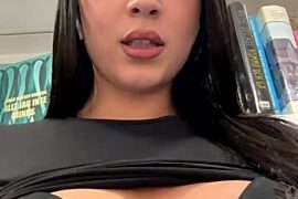 Yasmiine nude pussy closeups on cam for live sex video chat