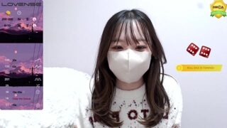 SHIZUKUxx nude pussy closeups on cam for live sex video chat