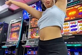 LarisXXX nude pussy closeups on cam for live sex video chat