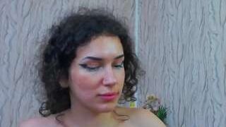 Elliee-Rose nude before cam – live sex chat