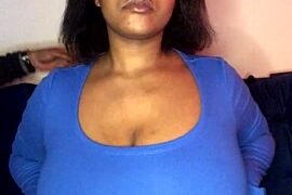 KnockoutBestie nude pussy closeups on cam for live sex video chat