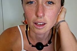 mossy_kiss nude pussy closeups on cam for live sex video chat