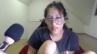 SweetClarissa nude pussy closeups on cam for live sex video chat