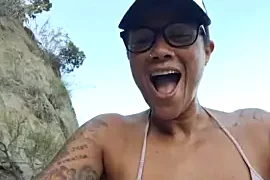 Allana_Squirt nude pussy closeups on cam for live sex video chat