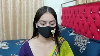 AttractiveQueen2002 nude pussy closeups on cam for live sex video chat