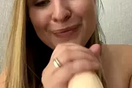 hugedreams_ nude pussy closeups on cam for live sex video chat