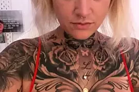 inkeddevilbabe nude pussy closeups on cam for live sex video chat