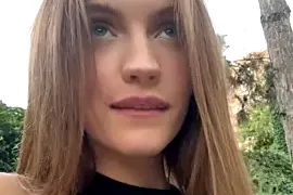 Molly_Murrr nude pussy closeups on cam for live sex video chat