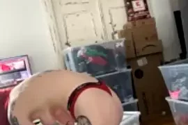 Alina-Lou nude pussy closeups on cam for live sex video chat