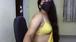kannadatelugugirl nude closeups on webcam for live sex video chat