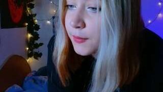 Sweetie-jolie nude before webcamcam – live sex chat