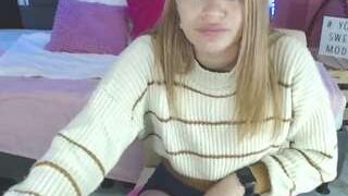 Cute-amy nude before webcamcam – live sex chat
