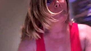 MIlf-Goddess nude before webcamcam – live sex chat