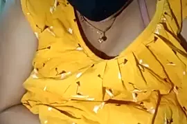 Queen-34 nude closeups on webcam for live sex video chat