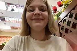 SiaCute nude closeups on webcam for live sex video chat