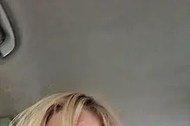 lisa2018 nude closeups on webcam for live sex video chat
