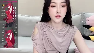 ruoling_19 nude closeups on webcam for live sex video chat