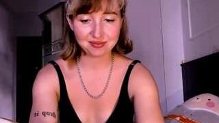 Cosmoriri nude before webcamcam – live sex chat