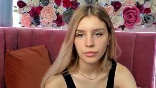 CuteAurora nude before webcamcam – live sex chat