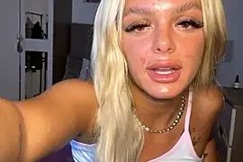 IrishTeenBarbie69 nude closeups on webcam for live sex video chat