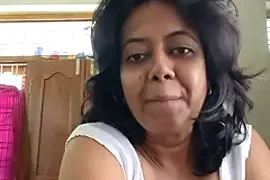 Sexiest_bhabhi nude closeups on webcam for live sex video chat