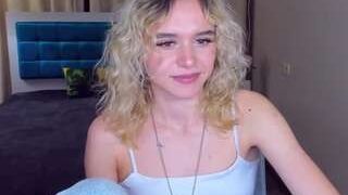 EmelyAdams nude before webcamcam – live sex chat