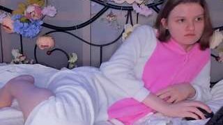 LilianSlow nude before webcamcam – live sex chat