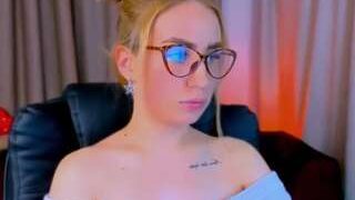 Horny-mey nude before webcamcam – live sex chat