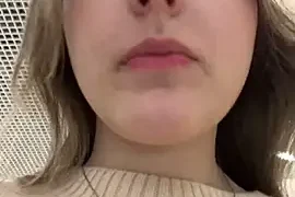 MelonyBee nude closeups on webcam for live sex video chat