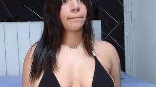 Bonniiiee nude before webcamcam – live sex chat