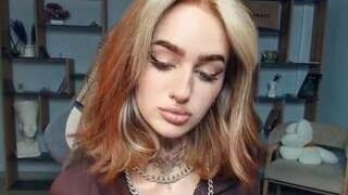 LynnCordner nude before webcamcam – live sex chat