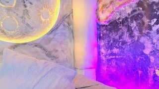 Krystall nude before webcamcam – live sex chat
