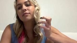 Tiffs Treats XoXo nude before webcamcam – live sex chat