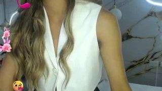 AlinaHot nude before webcamcam – live sex chat
