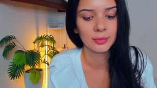 JuleeMaedche nude before webcamcam – live sex chat