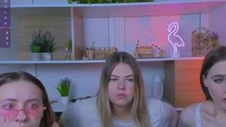 Stella-noir nude before webcamcam – live sex chat