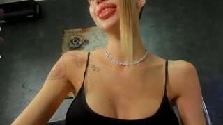 Daisy-Dee nude before webcamcam – live sex chat