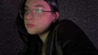 ElisaAniston nude before webcamcam – live sex chat