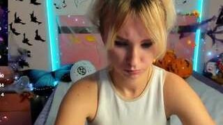 MeryMidnight nude before webcamcam – live sex chat